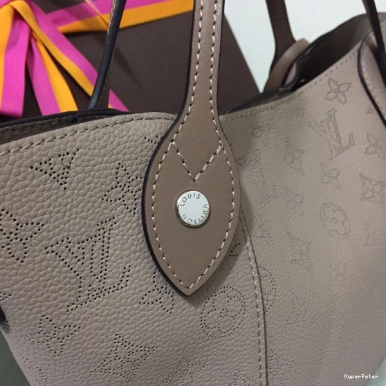 HINA VUITTON LOUIS PM 0823